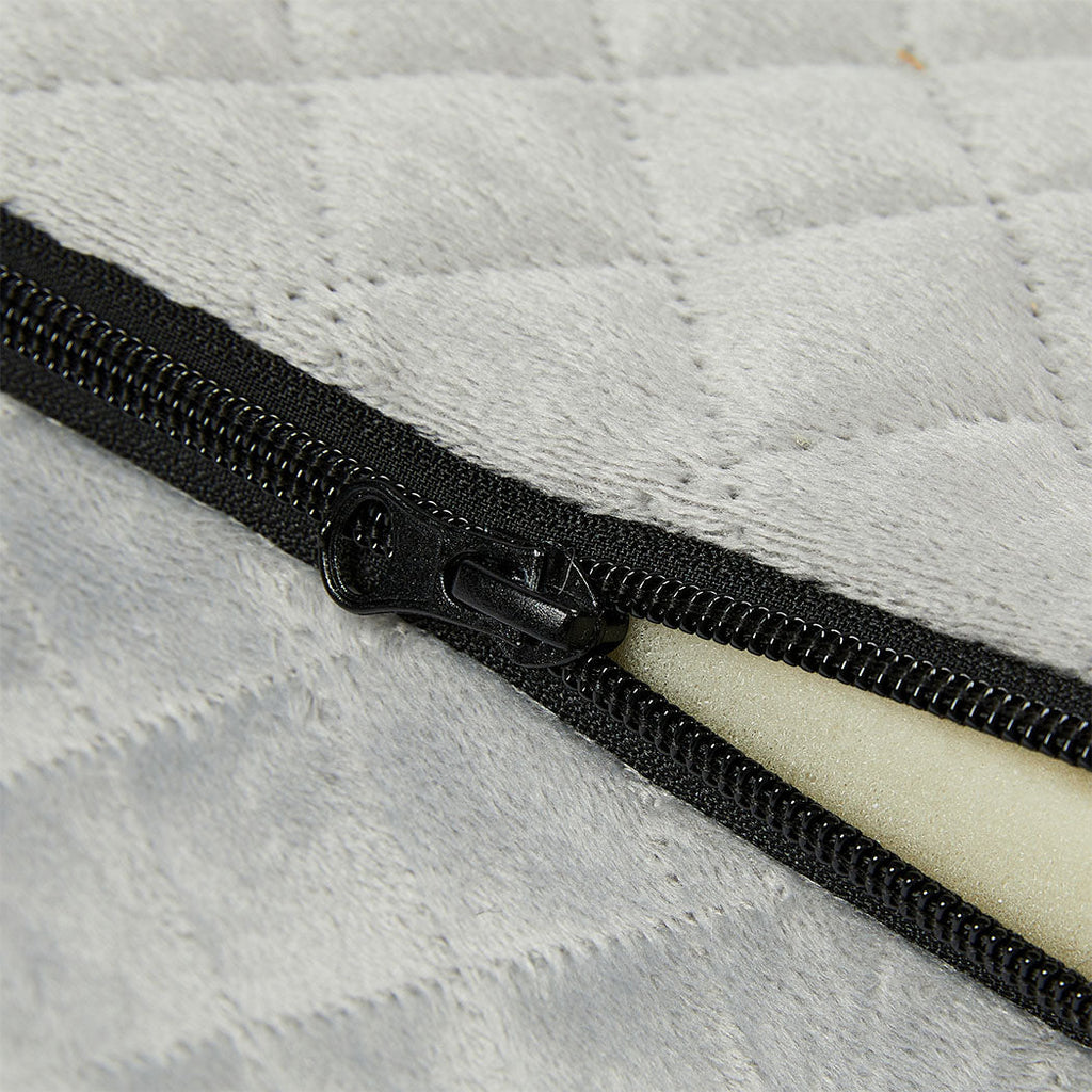 Pawz koiran turvaistuin autoon – turvavyöllinen matkavuode lemmikille